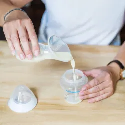 KOLEKTOR POKARMU MLEKA NA POKARM POJEMNIK 1399 BABYONO