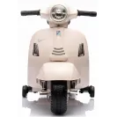 Jeździk dla dziecka Skuter Vespa na akumulator z oparciem biały
