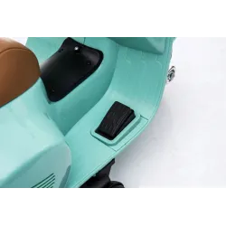 Jeździk dla dziecka Skuter Vespa na akumulator z oparciem Miętowy Jeździk dla dziecka Skuter Vespa na akumulator z oparciem Miętowy