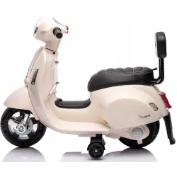 Jeździk dla dziecka Skuter Vespa na akumulator z oparciem biały Jeździk dla dziecka Skuter Vespa na akumulator z oparciem biały