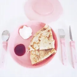 Twistshake Talerz z pokrywką pink Twistshake Talerz z pokrywką pink