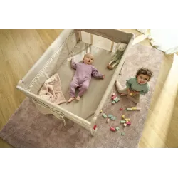 LIONELO Łóżeczko turystyczne DWUPOZIOMOWE kojec + torba LAURA  pink nude LIONELO Łóżeczko turystyczne DWUPOZIOMOWE kojec + torba LAURA  pink nude