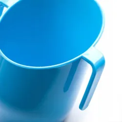 DOIDY CUP KUBEK KRZYWY POCHYŁY KUBECZEK DO NAUKI PICIA  200ml BŁĘKITNY