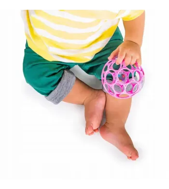 OBALL Piłka z grzechotką, gryzak dla dziecka do chwytania różowa