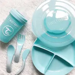 Talerzyk Twistshake niebieski z podziałką i pokrywką Talerzyk Twistshake niebieski z podziałką i pokrywką