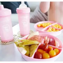 Twistshake  Talerz z podziałką i pokrywką pink Twistshake  Talerz z podziałką i pokrywką pink