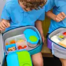 B.Box Snackbox szczelny pojemnik na przekąski i jedzenie  Indigo Rose