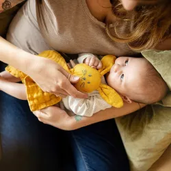 petite przytulanka Hugo Intense Orche