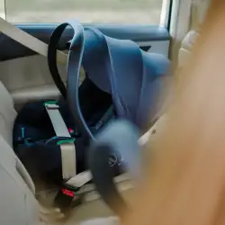 Avionaut Cosmo Smart 2.0 – montaż fotelika na pas samochodowy